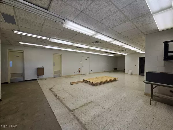 600 Main ST, Wintersville, OH 43953