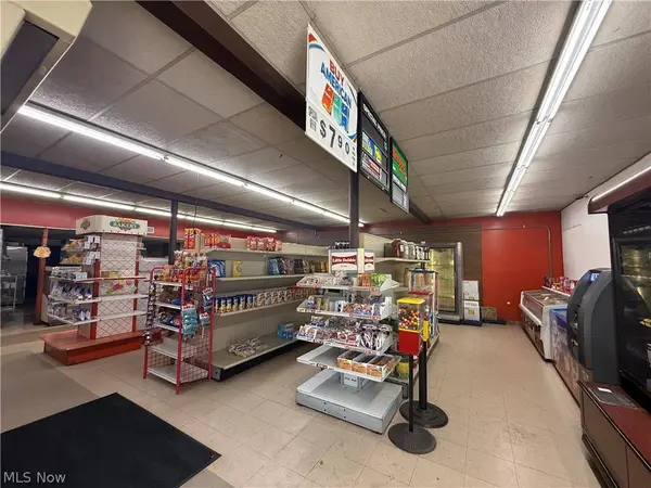 2506 Commercial AVE, Mingo Junction, OH 43938