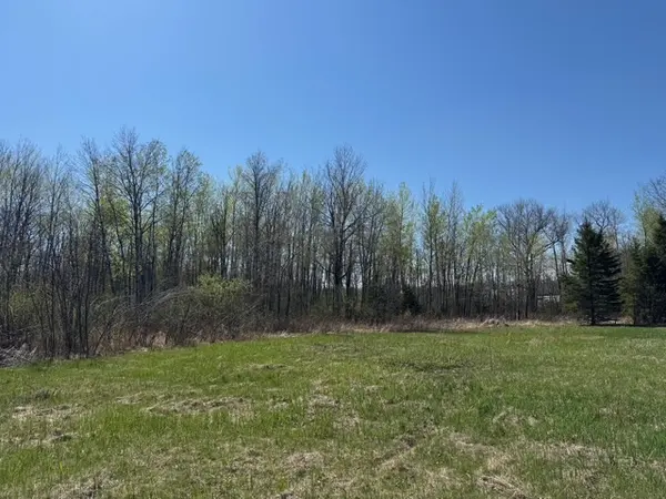 7.58 Acres in Sandstone Adjoining Banning State Park,Chuck Carstensen