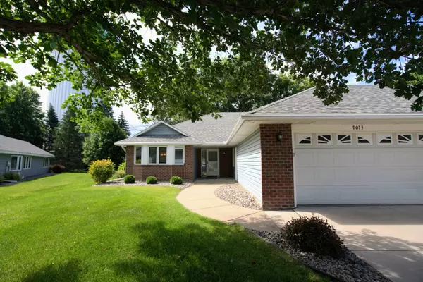 Virtual Tour: Charming One-Level Townhome for Sale in Oakdale