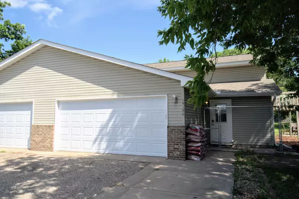 Move-In Ready 3BR/2BA Twin Home with Updates in Becker