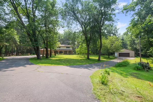 Take a Virtual Tour of Charming 5BR/3BA Princeton Home w/Pole Building