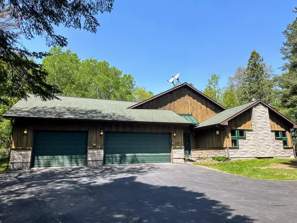 feature image of Tranquil Living Meets Quality Craftsmanship in This Unique Home