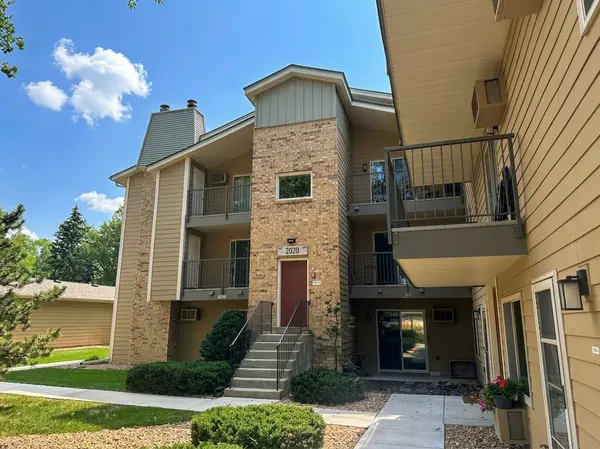 Price Reduced! Condo in St. Louis Park