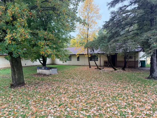 feature image of Brainerd Fixer-Upper With Nearly 3,600 Square Feet of Potential
