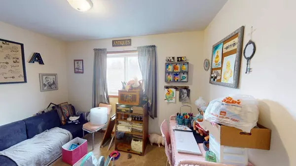 200 Ferndale DR S, Braham, MN 55006