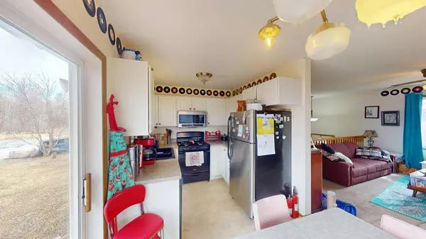 200 Ferndale DR S, Braham, MN 55006