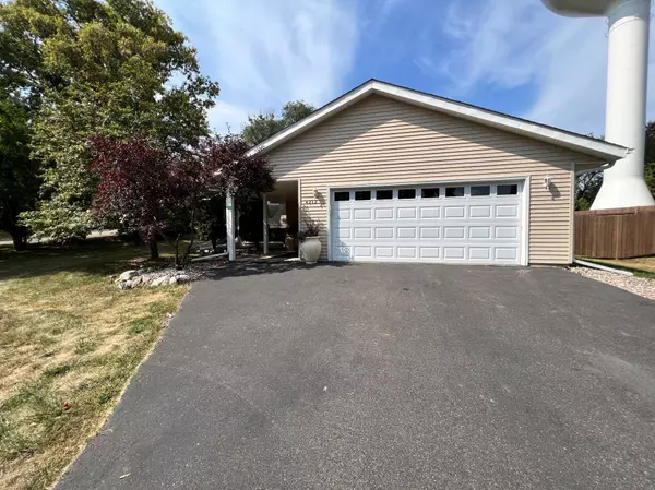 4212 Tonkawood RD, Minnetonka, MN 55345