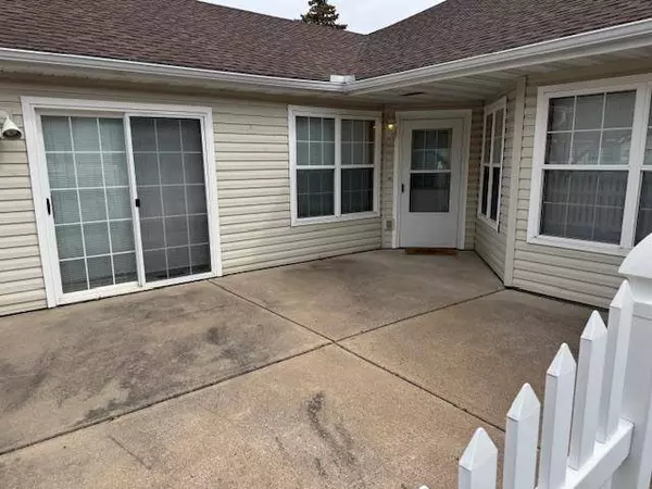 19163 Jackson CT NW, Elk River, MN 55330