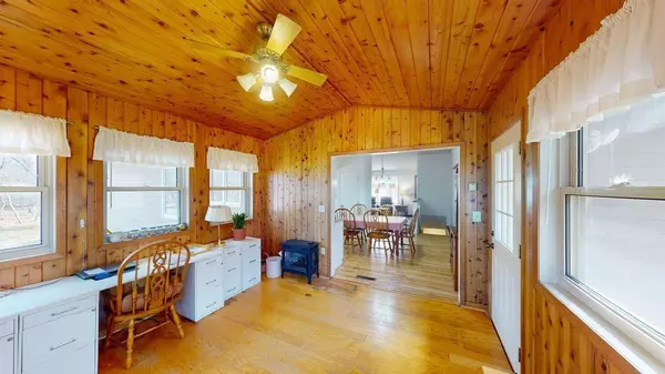 32524 Evergreen ST NW, Cambridge, MN 55008