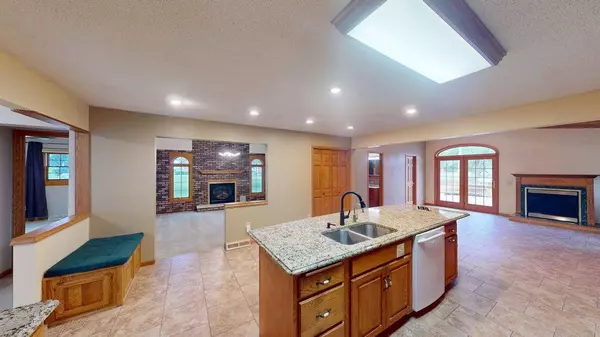 211 3rd AVE N, Waldorf, MN 56091