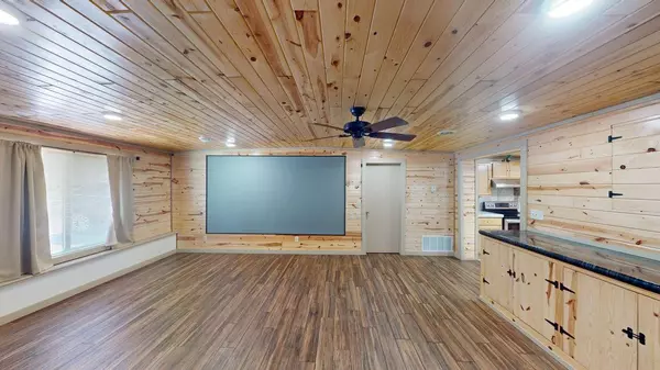 1001 3rd ST SW, Crosby, MN 56441