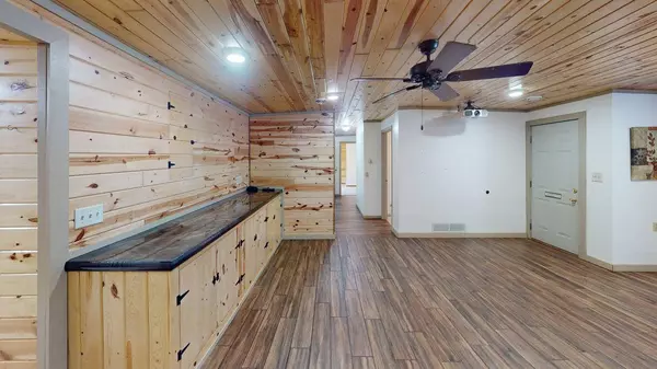 1001 3rd ST SW, Crosby, MN 56441