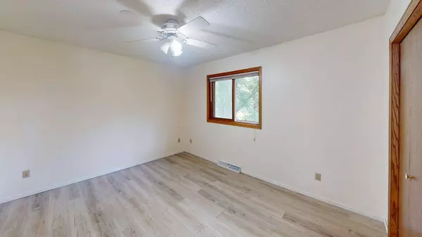 312 8th ST N, Sartell, MN 56377