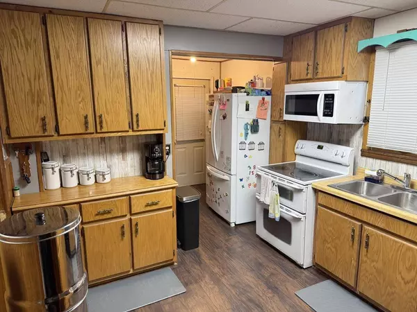 105 N Ciro AVE, Ogilvie, MN 56358