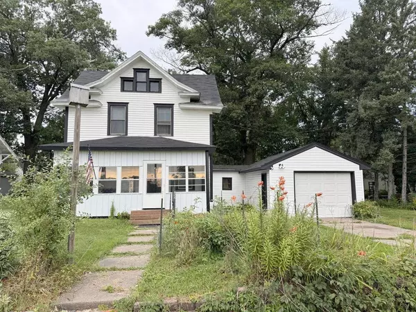 105 N Ciro AVE, Ogilvie, MN 56358