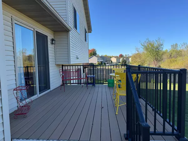 935 Aspen LN, Montrose, MN 55363