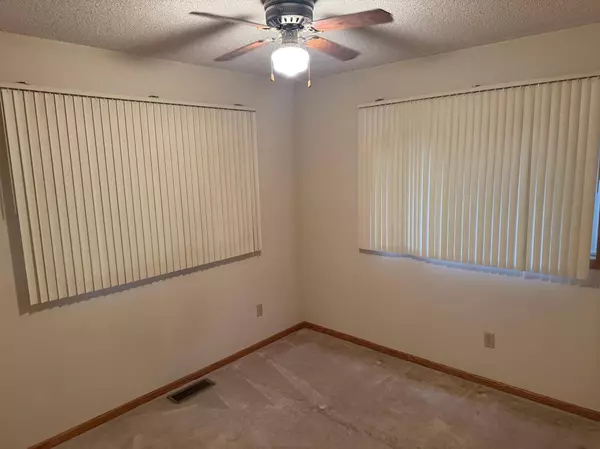 2775 283rd AVE NW, Isanti, MN 55040