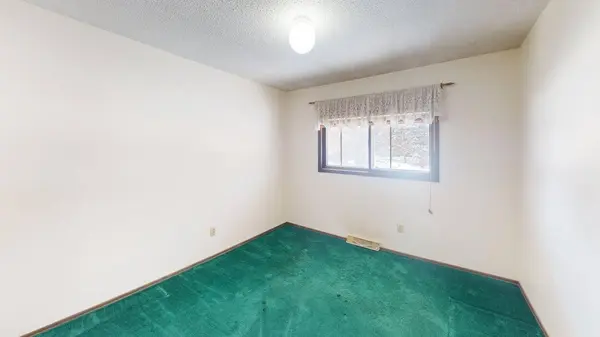 27015 Flintwood CIR, Wyoming, MN 55092