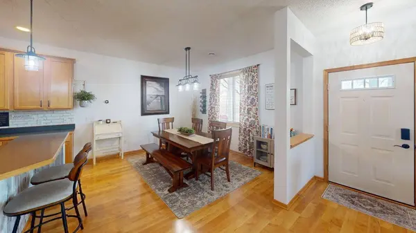 9843 Vagabond LN N, Maple Grove, MN 55311