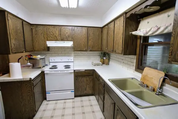 251 20th AVE N, Hopkins, MN 55343