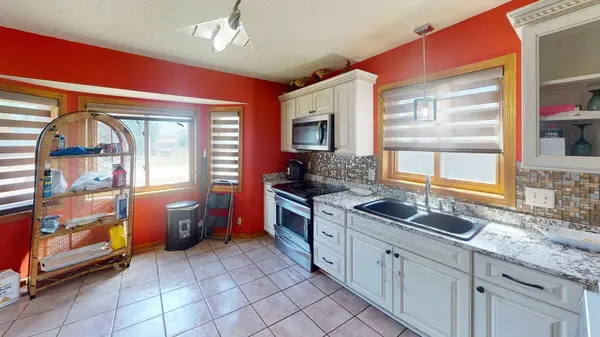 13093 Elgin DR NW, Elk River, MN 55330