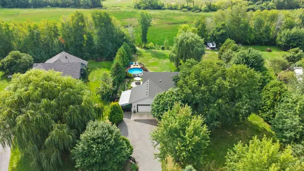 31795 Lakeway DR NE, Cambridge, MN 55008