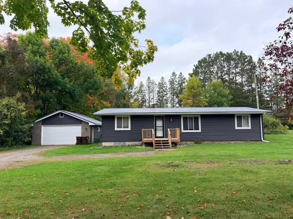 560 E Isle ST, Isle, MN 56342