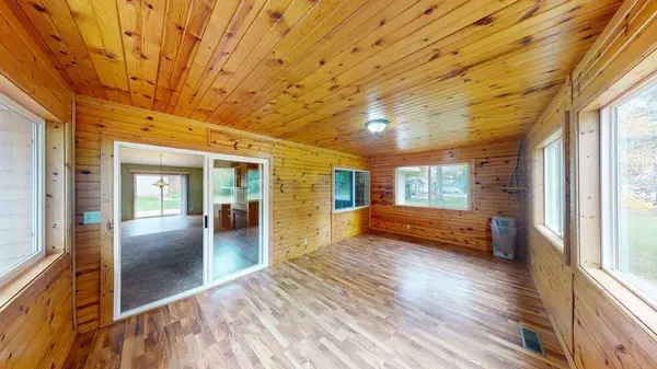 699 Osage ST E, Osakis, MN 56360