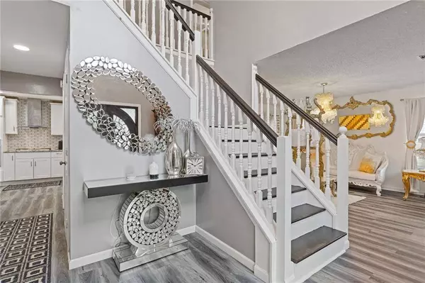 6932 Dalehollow DR, Lithonia, GA 30058