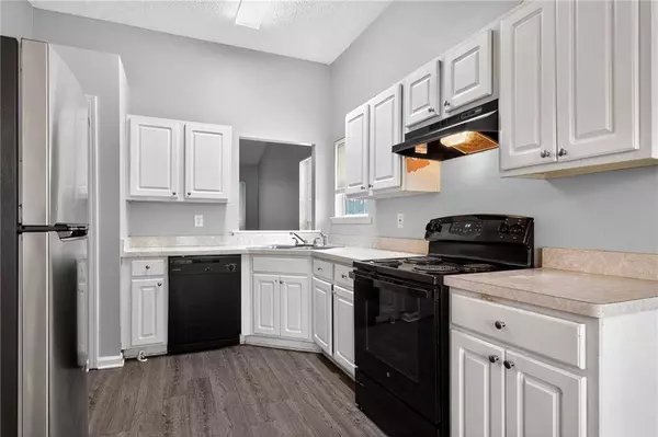 5470 Twin Lakes DR, Atlanta, GA 30349