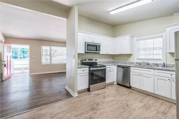 16 Bromack DR SE, Atlanta, GA 30315