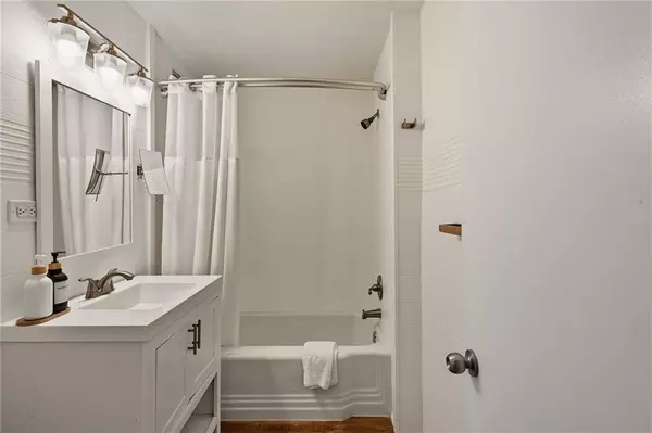 3645 Peachtree RD NE #203, Atlanta, GA 30319