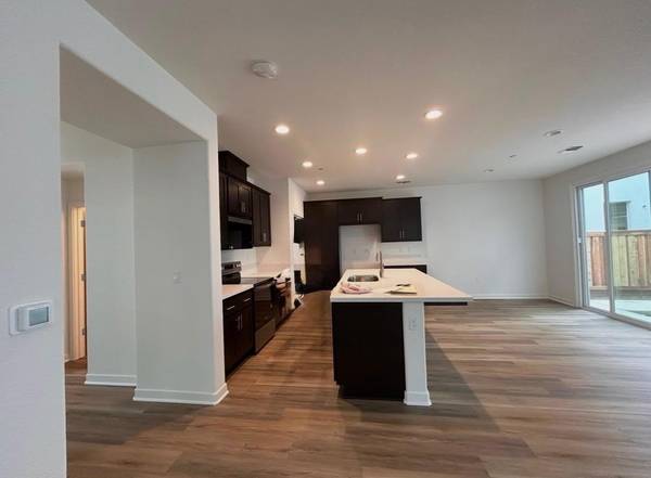 17357 Atwater Dr, Lathrop, CA 95330-7035