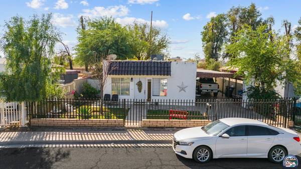 248 Hernandez St, Calexico, CA 92231-1711