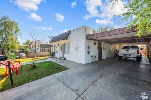 248 Hernandez St, Calexico, CA 92231-1711