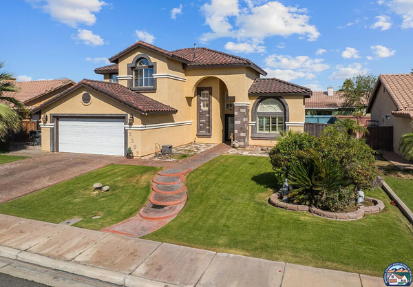 1107 Cabana St, Calexico, CA 92231-9773