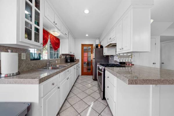 3184 Pocitos Way, San Ysidro, CA 92173-1225
