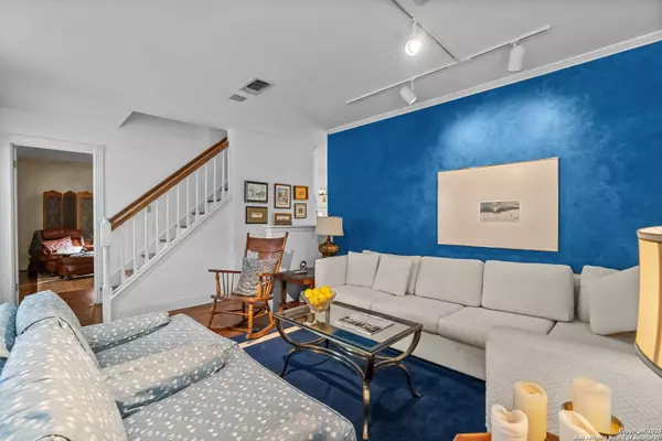 141 hollywood, San Antonio, TX 78212