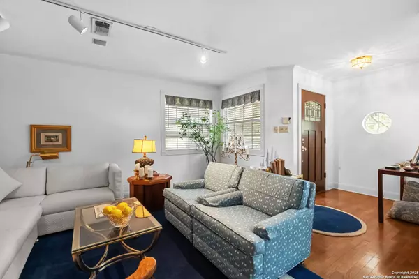 141 hollywood, San Antonio, TX 78212