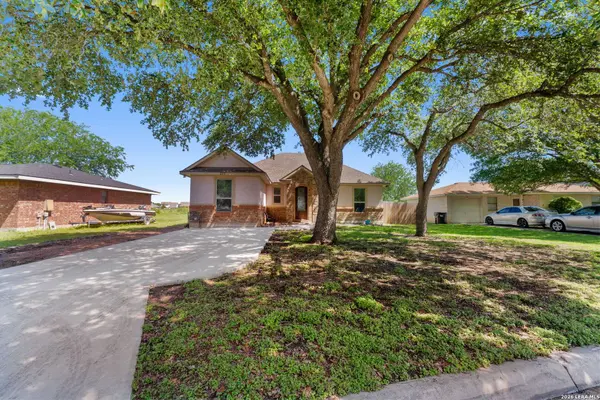 217 Meadow, Marion, TX 78124