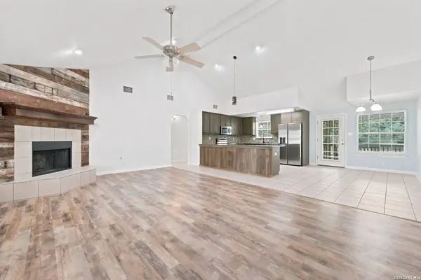 104 Shadow Woods, La Vernia, TX 78121