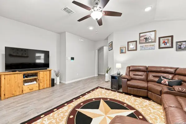 2298 Falcon Way, New Braunfels, TX 78130