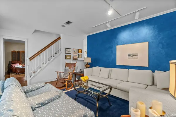141 hollywood, San Antonio, TX 78212
