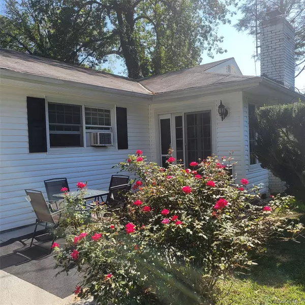 120 Valley AVE, Locust Valley, NY 11560