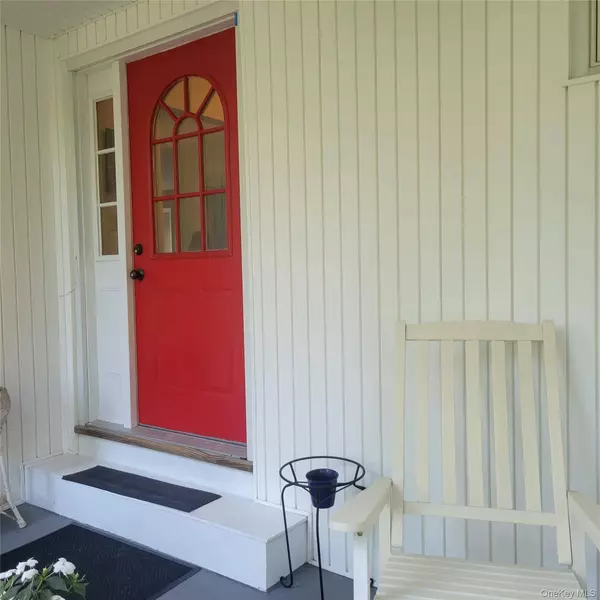 120 Valley AVE, Locust Valley, NY 11560