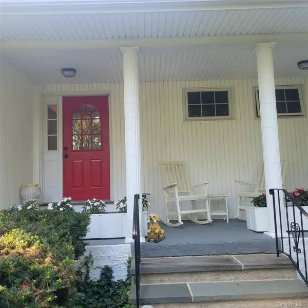 120 Valley AVE, Locust Valley, NY 11560