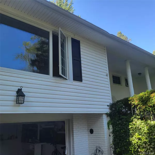 120 Valley AVE, Locust Valley, NY 11560