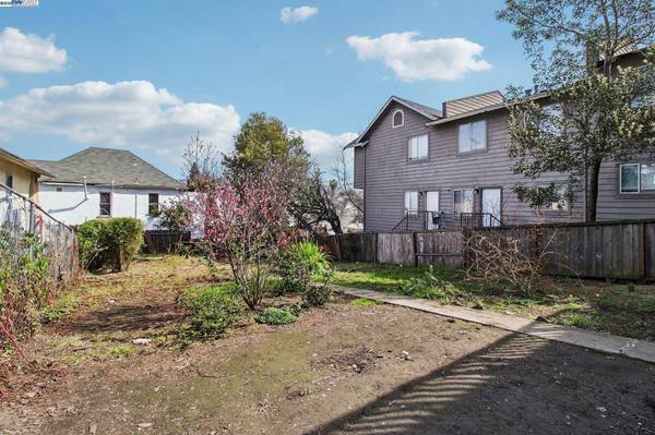 1910 E 20Th St, Oakland, CA 94606