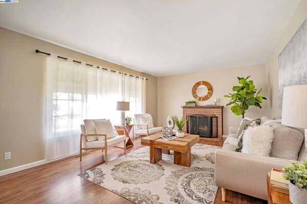 15586 Via Madeline, San Lorenzo, CA 94580